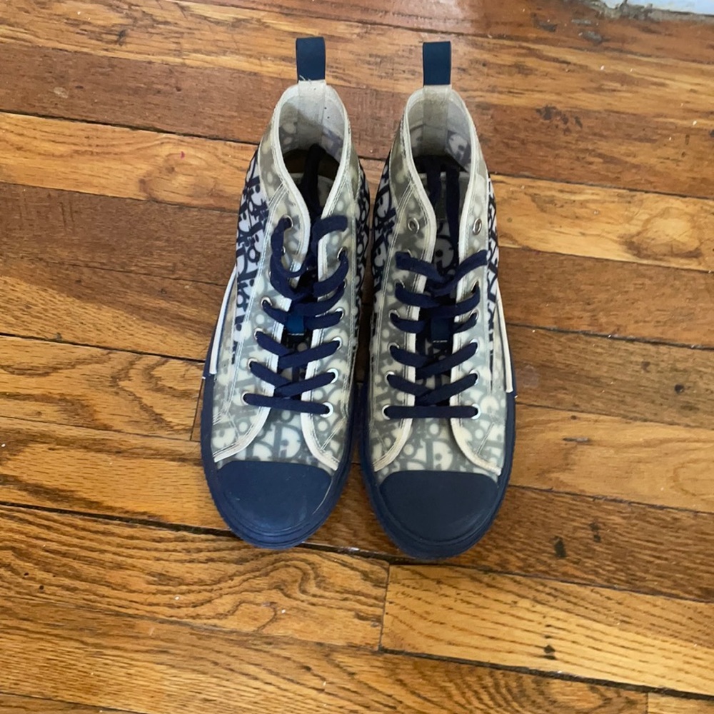 Dior men shoes for sale no box no tags just have no use for them..worn twice